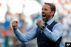 Pelatih timnas Inggris, Gareth Southgate, dengan setelan rompi khasnya saat laga penyisihan grup G Piala Dunia 2018 antara Inggris dan Panama di Stadion Nizhny Novgorod, di Nizhny Novgorod, Rusia, 24 Juni 2018.
