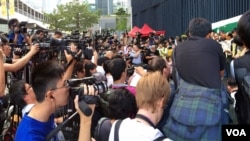 Leaders of the occupation have declared a “new wave” of civil disobedience, Hong Kong, Oct. 9, 2014. (Daniel Schearf/VOA)