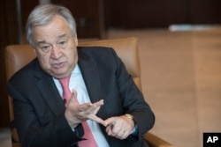 Arhiva - Generalni sekretar Ujedinjenih nacija Antonio Gutereš govori tokom intervjua u sedištu Ujedinjenih nacija, 7. maja 2019.