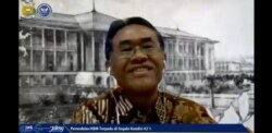 Rektor UGM, Profesor Panut saat diskusi daring bertema pendidikan, Kamis, 28 Mei 2020. (Foto: Screenshot)
