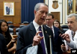 美国众议院军事委员会主席麦克·索恩伯里（Mac Thornberry）在国会与记者谈话（2017年4月5日）