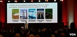 Prabowo menyampaikan visinya sebagai calon presiden di depan pendukungnya. (Foto:VOA/ Nurhadi)