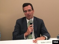 美国传统基金会亚洲研究中心主任洛曼 (美国之音钟辰芳拍摄)