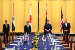印度外长苏杰生、日本外相茂木敏充、澳大利亚外长佩恩和美国国务卿蓬佩奥在东京举行四方会谈。（2020年10月6日）