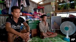 Pria Myanmar yang pernah diperbudak sebagai nelayan, di Yangon, Myanmar. (Foto: Dok)