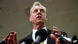 Penjabat Menteri Pertahanan AS Pat Shanahan berbicara di Capitol Hill, Washington DC (21/5).