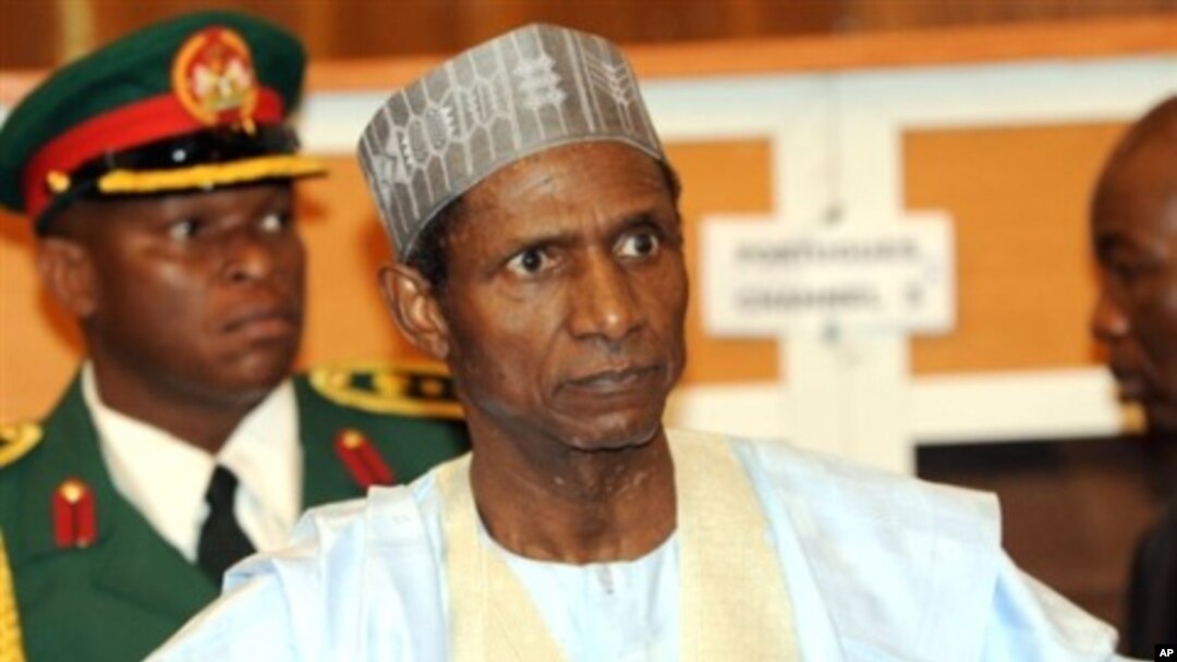 Nigerian President Uamru Yar'Adua (file photo)