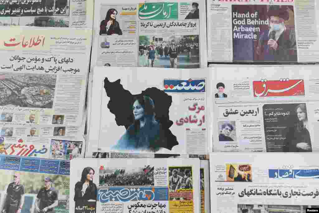 مرگ مهسا امینی سرخط روزنامه‌های ایران نیز شده است، اما تیترها متفاوت اند