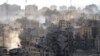 Sejumlah bangunan yang rusak di Kota Gaza akibat serangan udara Israel pada 11 Oktober 2023. (Foto: AP/Fatima Shbair)