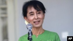 緬甸反對派領袖昂山素姬將競選國會議席(資料圖片)