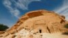 Makam-makam pahatan batu Madain Saleh tampak dekat Kota al-Ula, Arab Saudi, 25 Januari 2019. 