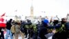 Kanadska policija upotrebila biber sprej i šok bombe u razbijanju demonstracija