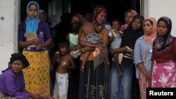 Perempuan migran Rohingyadi tempat penampungan sementara di Aceh Timur.