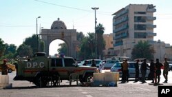 حضور پررنگ نیروهای امنیتی عراق در منطقه سبز پس از تلاش نافرجام ترور مصطفی الکاظمی، نخست وزیر - ۱۷ آبان ۱۴۰۰