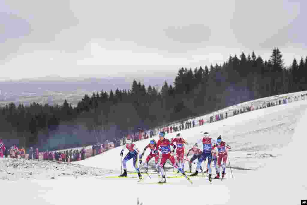Norvegiyada Shvetsiya va Avstraliyaning ayol sportchilari kuch sinashmoqda. 