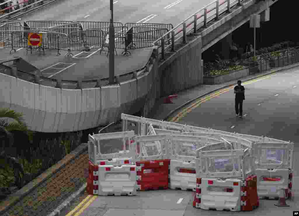 A pro-democracy demonstration that has blocked main roads in Hong Kong for almost two weeks could drag on for days after talks aimed at resolving a bitter standoff between the city's government and student demonstrators collapsed on Thursday, Oct. 10, 2014.