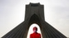 کرونا در ایران؛ عدم هماهنگی در ثبت‌نام واکسیناسیون و نگرانی از ورود گونه هندی کرونا 
