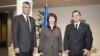 Kosovski premijer Hašim Tači, visoka predstavnica EU Ketrin Ešton i premijer Srbije Ivica Dačić nakon pregovora u Briselu