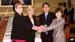 일본과 호주의 외무·국방 장관들이 20일 일본 도쿄에서 회담(2+2)을 가졌다. 왼쪽부터 마리스 페인 호주 국방장관, 줄리 비숏 호주 외무장관, 후미오 기시다 일본 외무상, 토모미 이나다 일본 방위상.