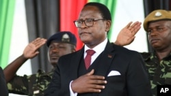 Lazarus Chakwera toma posse como Presidente do Malawi, 28 junho 2020