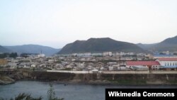 Kota Hyesan, dekat perbatasan Korea Utara dengan China, 18 September 2013 (Foto: Wikimedia Commons).