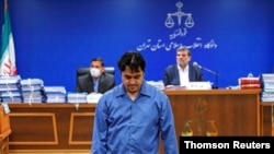 روح‌الله زم، روزنامه نگار ایرانی و مدیر کانال تلگرامی آمد نیوز بعد از یک محاکمه که نزدیکان او، ‌آن را نمایشی نامیدند، توسط جمهوری اسلامی ماه پیش اعدام شد. 