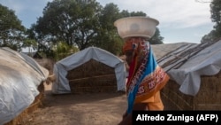 Moçambique - campo 25 de Junho para deslocados em Cabo Delgado