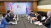 Delegasi Indonesia bertemu dengan Delegasi Australia dalam pertemuan bilateral di KTT ASEAN 2018 di Singapura, 14 November 2018. 