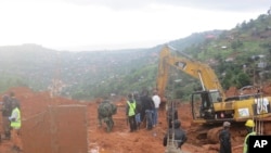 Equipas de resgate em Freetown