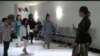 VOA Pop News: Penari Keraton di AS, Studio Arts on The Block, dan Blockchain (1)