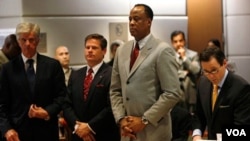 Conrad Murray, dokter pribadi Michael Jackson saat mendengarkan pembacaan dakwaan di pengadilan Los Angeles, California (foto: dok).