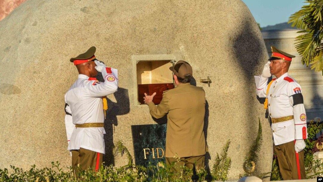 ကျူးဘားသမ္မတက Fidel Castro ရဲ့ နောက်ဆုံး ခရီး ကိုပို့ဆောင်