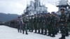 Foto yang dirilis oleh TNI (3/1/2019) menunjukkan Laksamana Madya Yudo Margono sedang memeriksa pasukan di Natuna. Indonesia memperketat pengawasan atas perairan Natuna. (Courtesy: Puspen TNI)