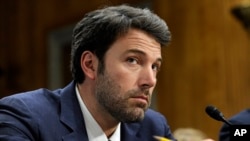 Aktor dan pendiri Eastern Congo Initiative Ben Affleck dalam sidang dengar pendapat di Capitol Hill, Washington (26/2).