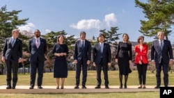 歐盟與七大工業國集團外長會議在日本長野縣輕井澤市舉行期間與會外長拍集體照。（2023年4月17日） 