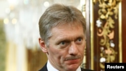 Juru bicara presiden Rusia Vladimir Putin, Dmitry Pesko di Kremlin, Moskow, Rusia, 27 April 2017. (Foto: dok).
