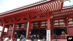 日本和台灣互相免簽證，許多台灣人去日本旅遊。東京淺草寺就有台灣游客
