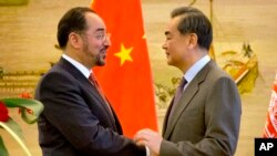 صلاح الدین ربانی وزیر خارجۀ افغانستان طی سفر چهار روزه اش به بیجنگ، امروز با وانگ یی وزیر خارجۀ چین ملاقات کرد