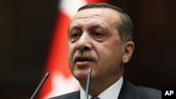 Presiden Turki Recep Tayyip Erdogan mengecam keras pelanggaran wilayah udaranya oleh Rusia (foto: dok).