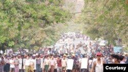 မြိုင်မြို့ ဆန္ဒပြပွဲ ဖြိုခွင်းခံရတဲ့ မြင်ကွင်း။