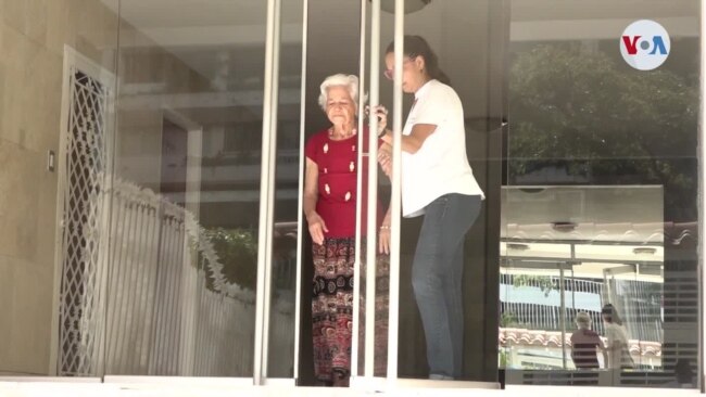 Venezuela: "Hijos suplentes" atienden a ancianos dejados atrás por emigrantes