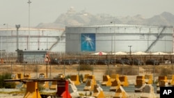 Fasilitas minyak "Aramco" di Arab Saudi (foto: dok). 