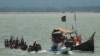 Bangladesh Selamatkan 382 Rohingya yang Terkatung-katung di Laut