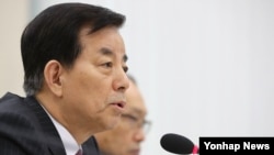 한민구 한국 국방장관 (자료사진)