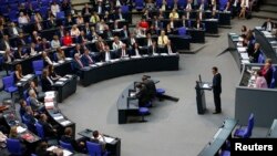 Sednica Bundestaga, donjeg doma nemačkog parlamenta, na kojoj je održana debata o priznavanju simoblične rezoloucije o genocidu Turaka nad Jermenima 