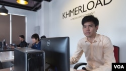 In Vichet, founder and CEO of Khmerload.com and a leading Cambodian online shopping business Little Fashion, sits at his office in Phnom Penh, Cambodia on March 24, 2017. (Neou Vannarin/VOA Khmer) 