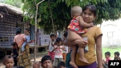 ရခိုင်စစ်ဘေးဒုက္ခသည်စခန်းတခုမြင်ကွင်း (ဂျွန်လ ၂၉ ၊ ၂ဝ၂ဝ)