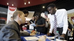 Suasana pameran untuk para pencari kerja (job fair) di Sunrise, Florida (Foto: dok).