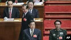中國總理溫家寶和重慶市委書記薄熙來日前在北京兩會的會場上(資料照片)
