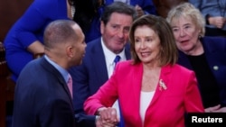 Zonja Pelosi dhe Ligjvënësi Jeffries